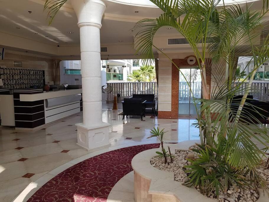 La-Palmore Luxury Apart-Residense Resort With Pool First Line Sea Side Eilat Buitenkant foto