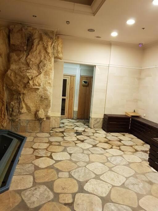 La-Palmore Luxury Apart-Residense Resort With Pool First Line Sea Side Eilat Buitenkant foto
